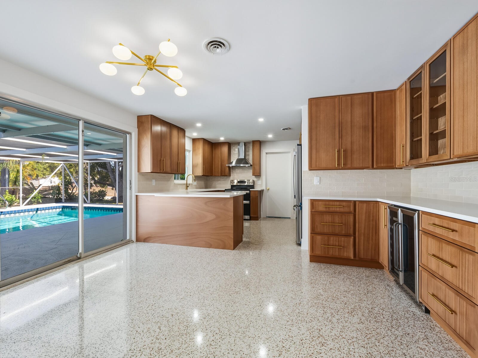 2551 Hibiscus Street Sarasota FL 34239 A4681532 image7