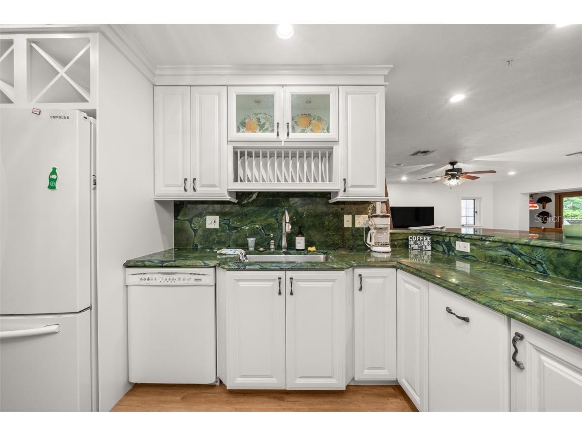 2551 Lakeview Drive Sebring FL 33870 P4937147 image10