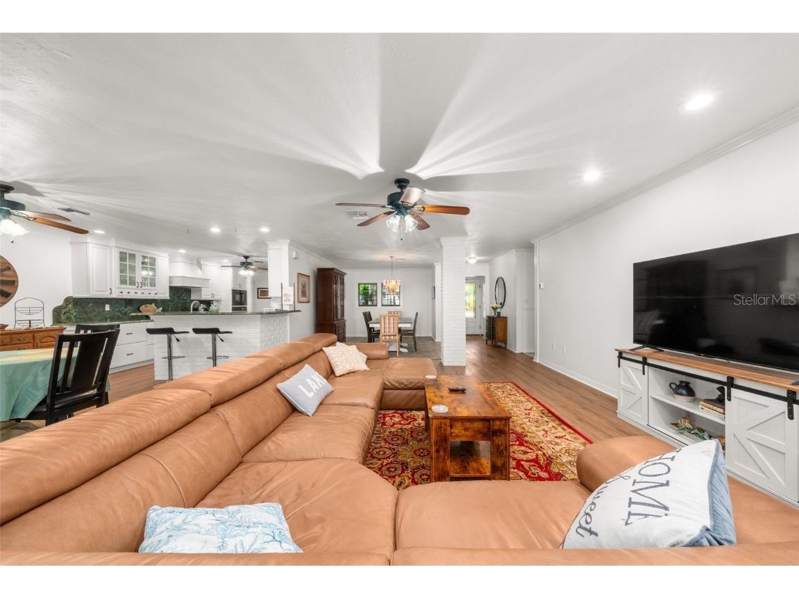 2551 Lakeview Drive Sebring FL 33870 P4937147 image4