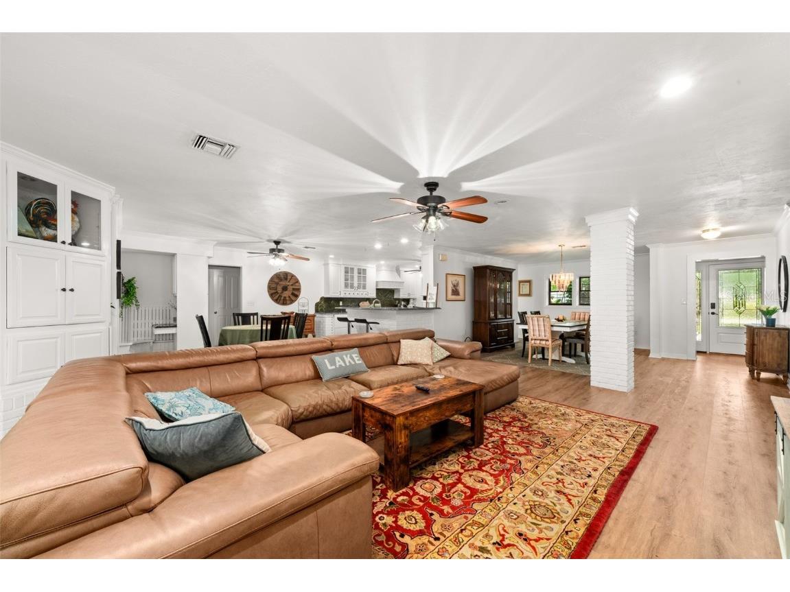 2551 Lakeview Drive Sebring FL 33870 P4937147 image5