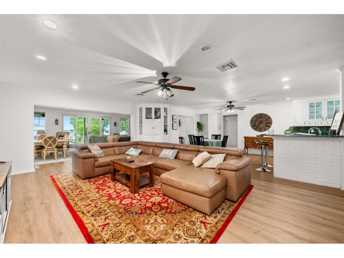 2551 Lakeview Drive Sebring FL 33870 P4937147 image6