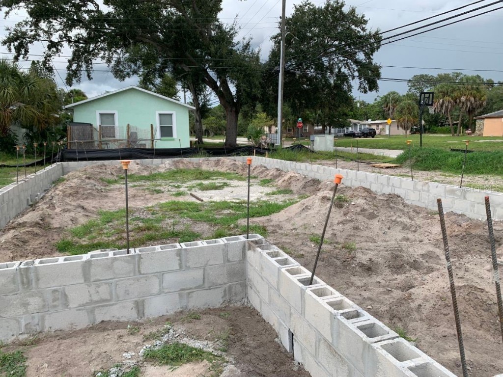 2551 Langdon Avenue S Saint Petersburg FL 33712 U8208854 image1