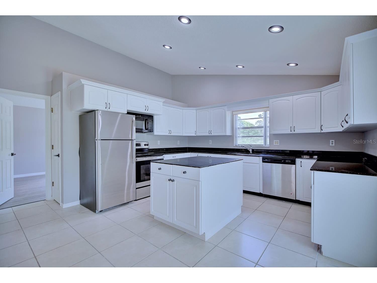 2551 N Avon Boulevard Avon Park FL 33825 L4959307 image7