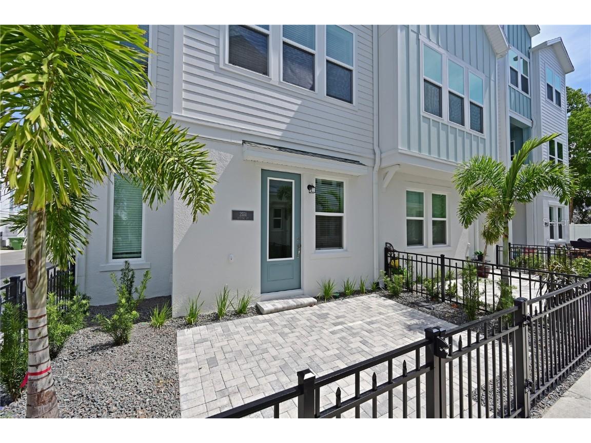 2551 Ruffing Court Sarasota FL 34237 A4570274 image1