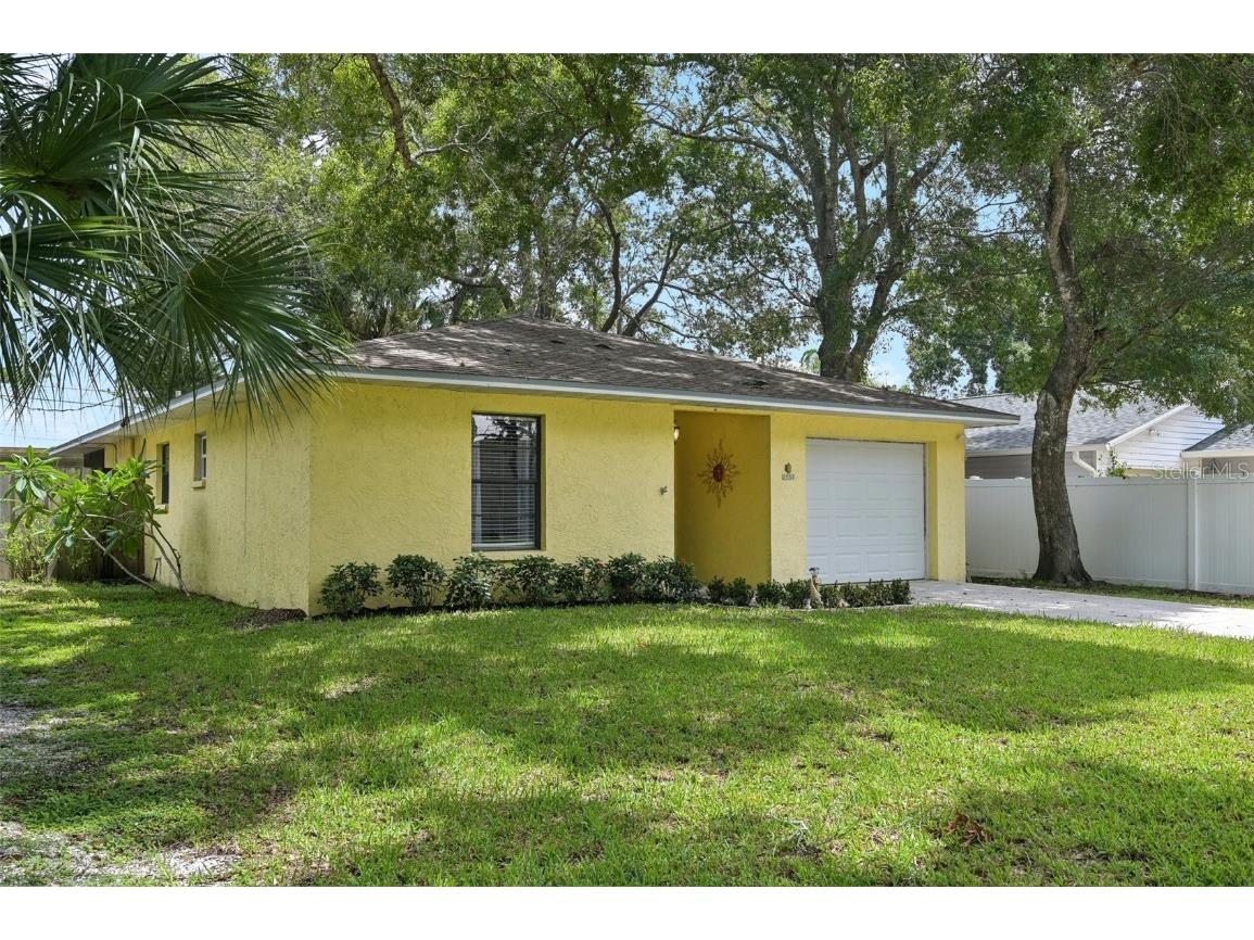 2551 Temple Street Sarasota FL 34239 P4931354 image1