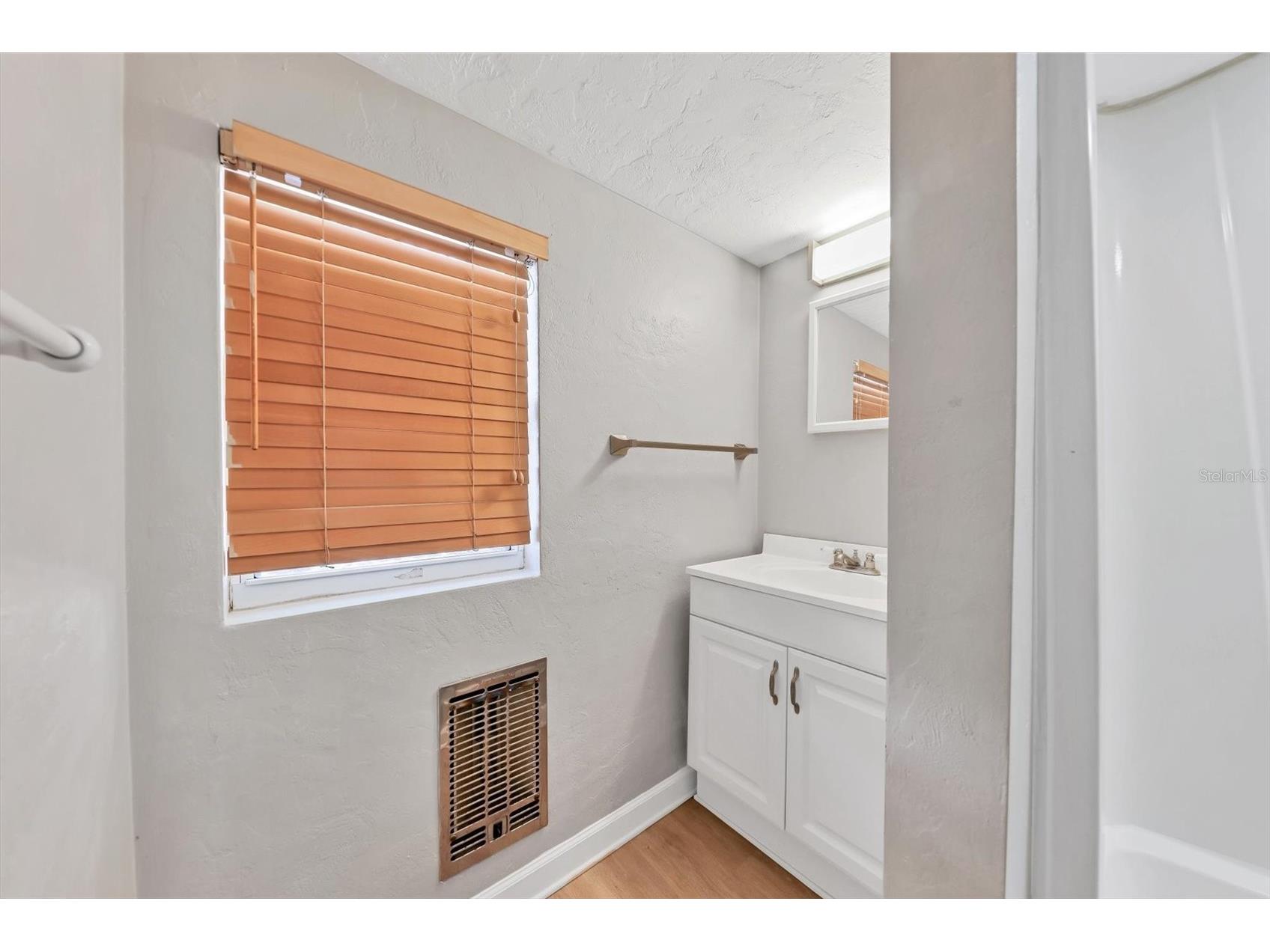 2551 Wilkinson Road Sarasota FL 34231 A4691540 image38