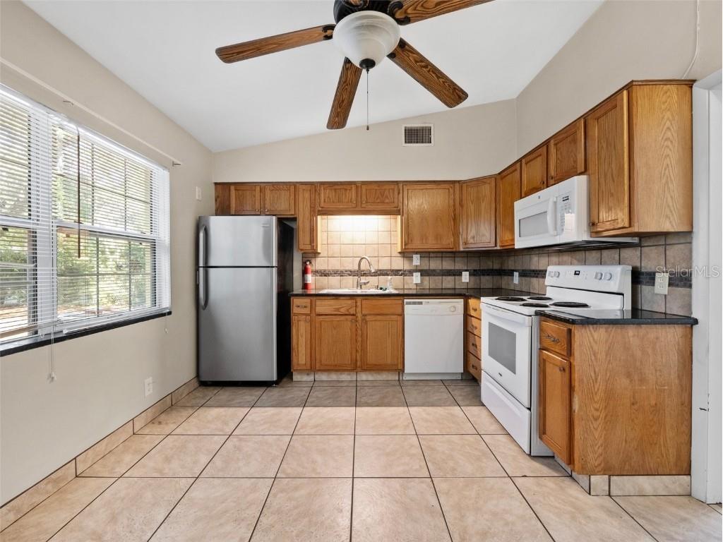 25519 Colmar Avenue Sorrento FL 32776 G5095839 image10