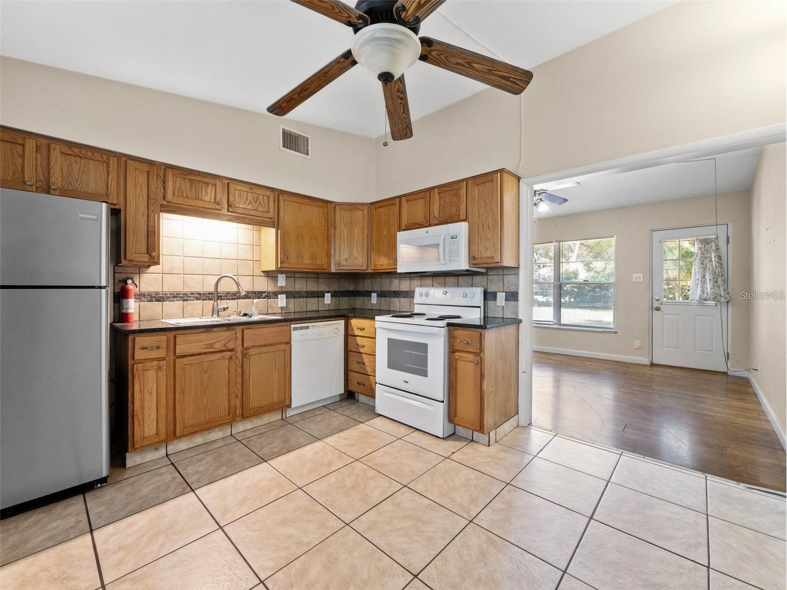 25519 Colmar Avenue Sorrento FL 32776 G5115065 image11
