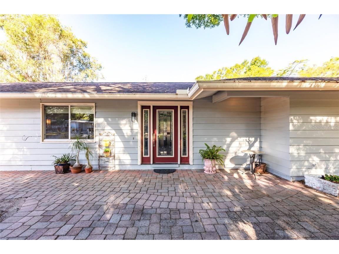 2553 E Paulstan Court Sarasota FL 34237 A4609017 image1