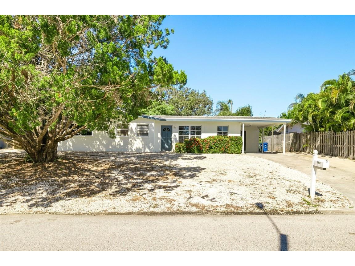 2553 Tulip Street Sarasota FL 34239 A4668315 image1