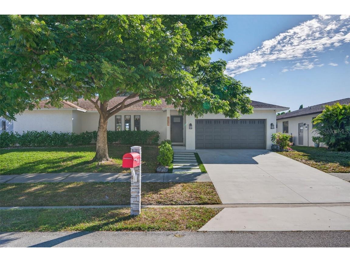 2553 W Scarlet Oak Court Sarasota FL 34232 A4667975 image3