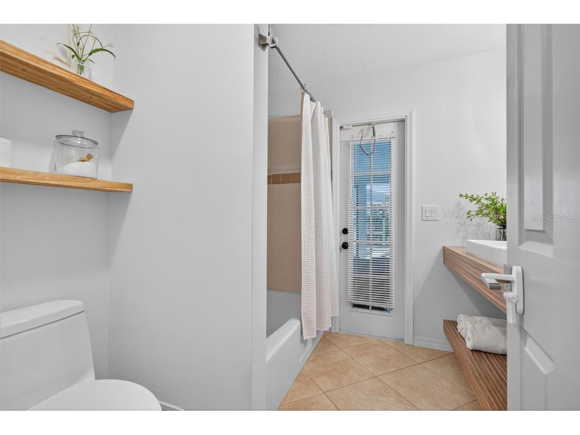 2553 W Scarlet Oak Court Sarasota FL 34232 A4667975 image37