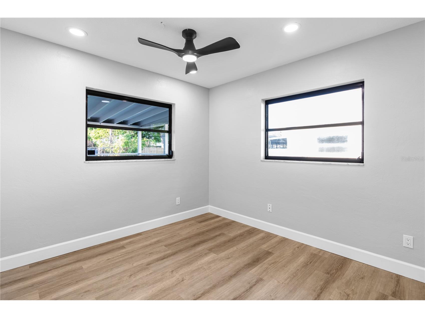 2554 68th Avenue S Saint Petersburg FL 33712 TB8494302 image29
