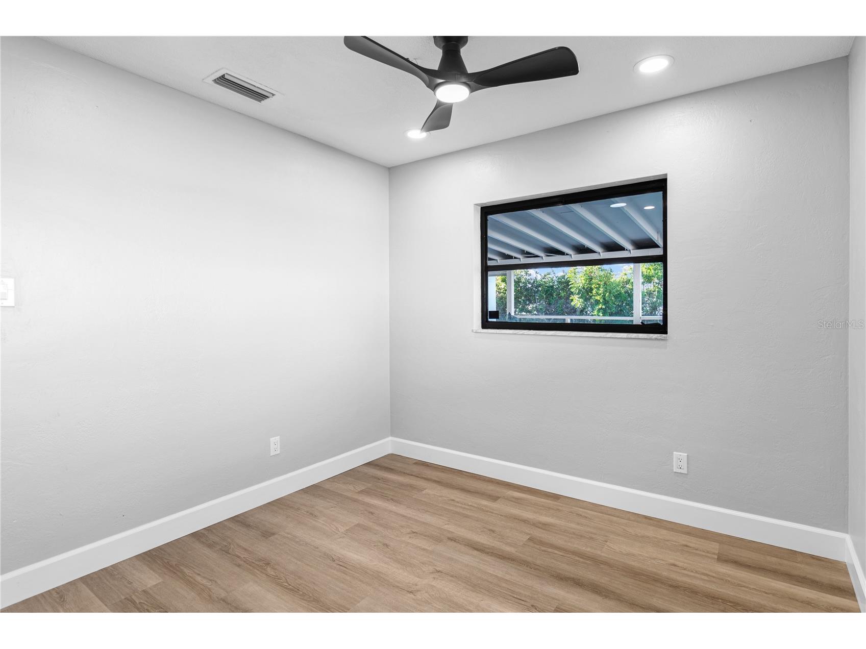 2554 68th Avenue S Saint Petersburg FL 33712 TB8494302 image30