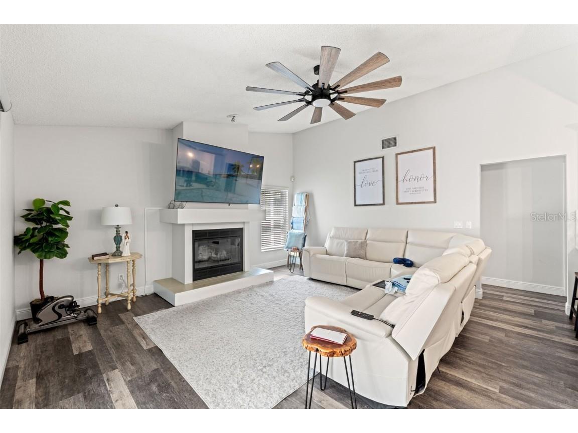 2554 Brimhollow Drive Valrico FL 33596 TB8368671 image3