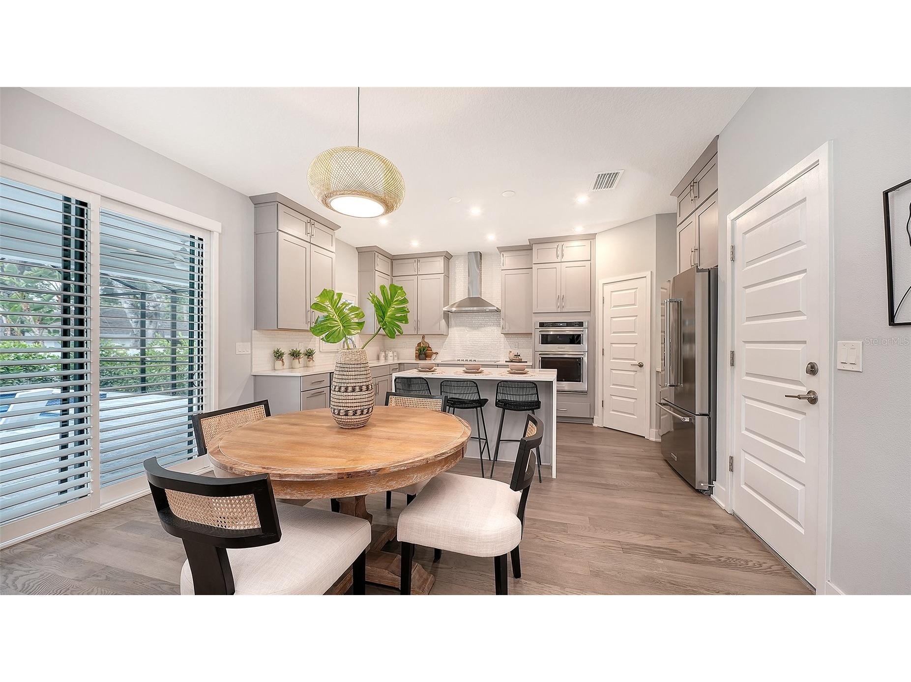 2554 Floyd Street Sarasota FL 34239 A4697988 image11
