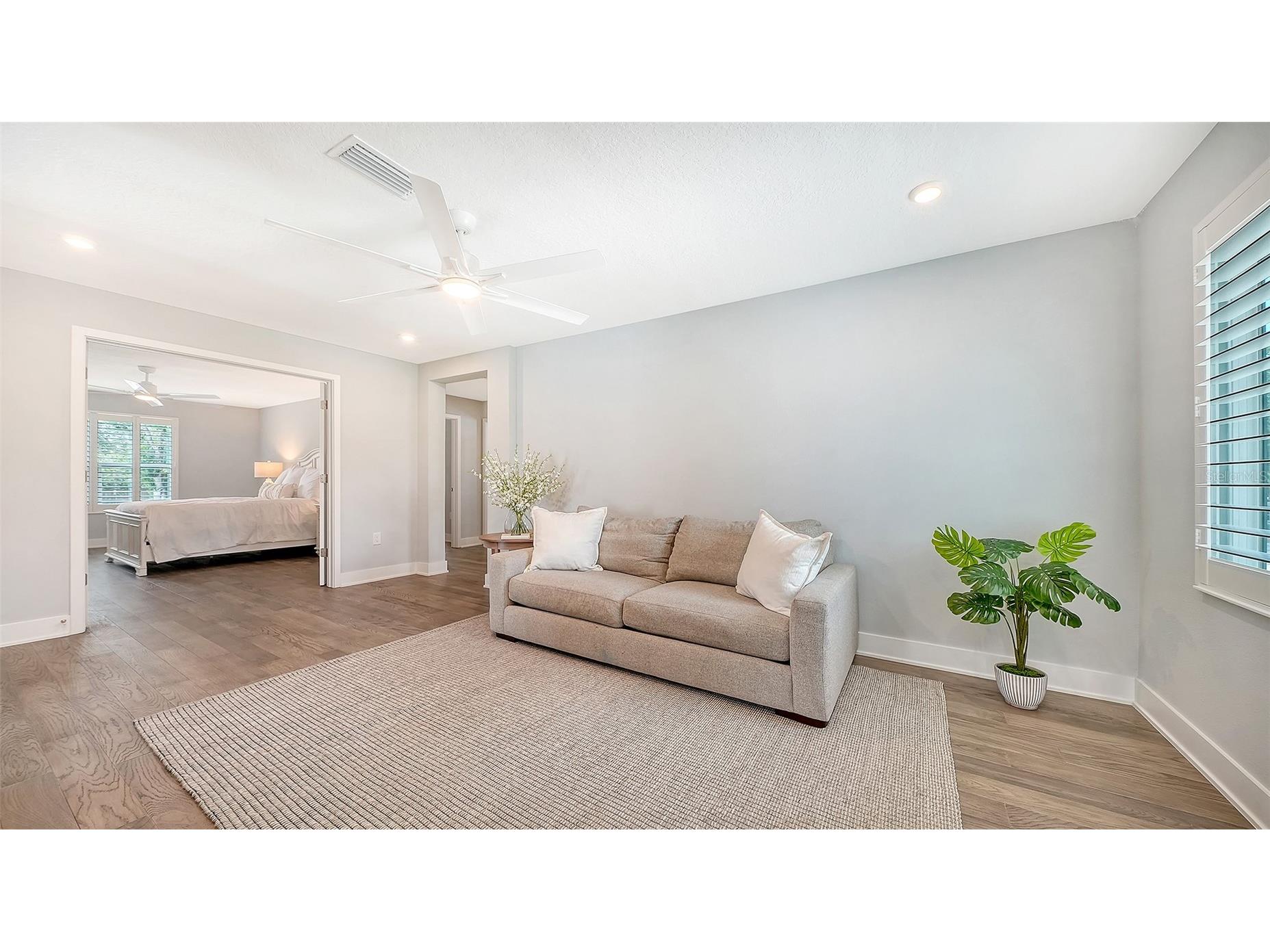 2554 Floyd Street Sarasota FL 34239 A4697988 image20