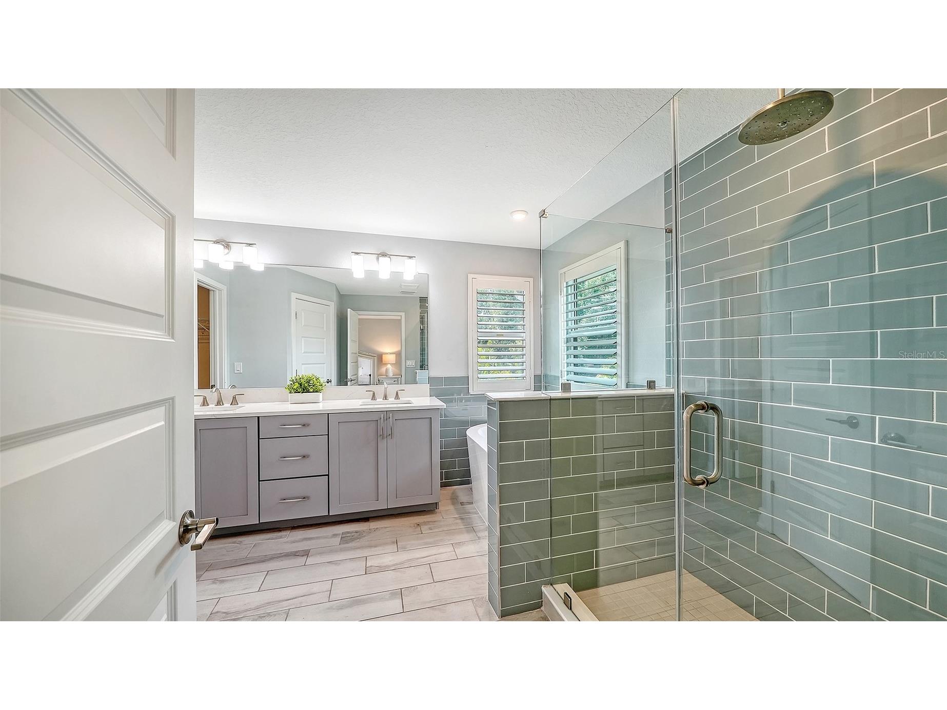 2554 Floyd Street Sarasota FL 34239 A4697988 image24