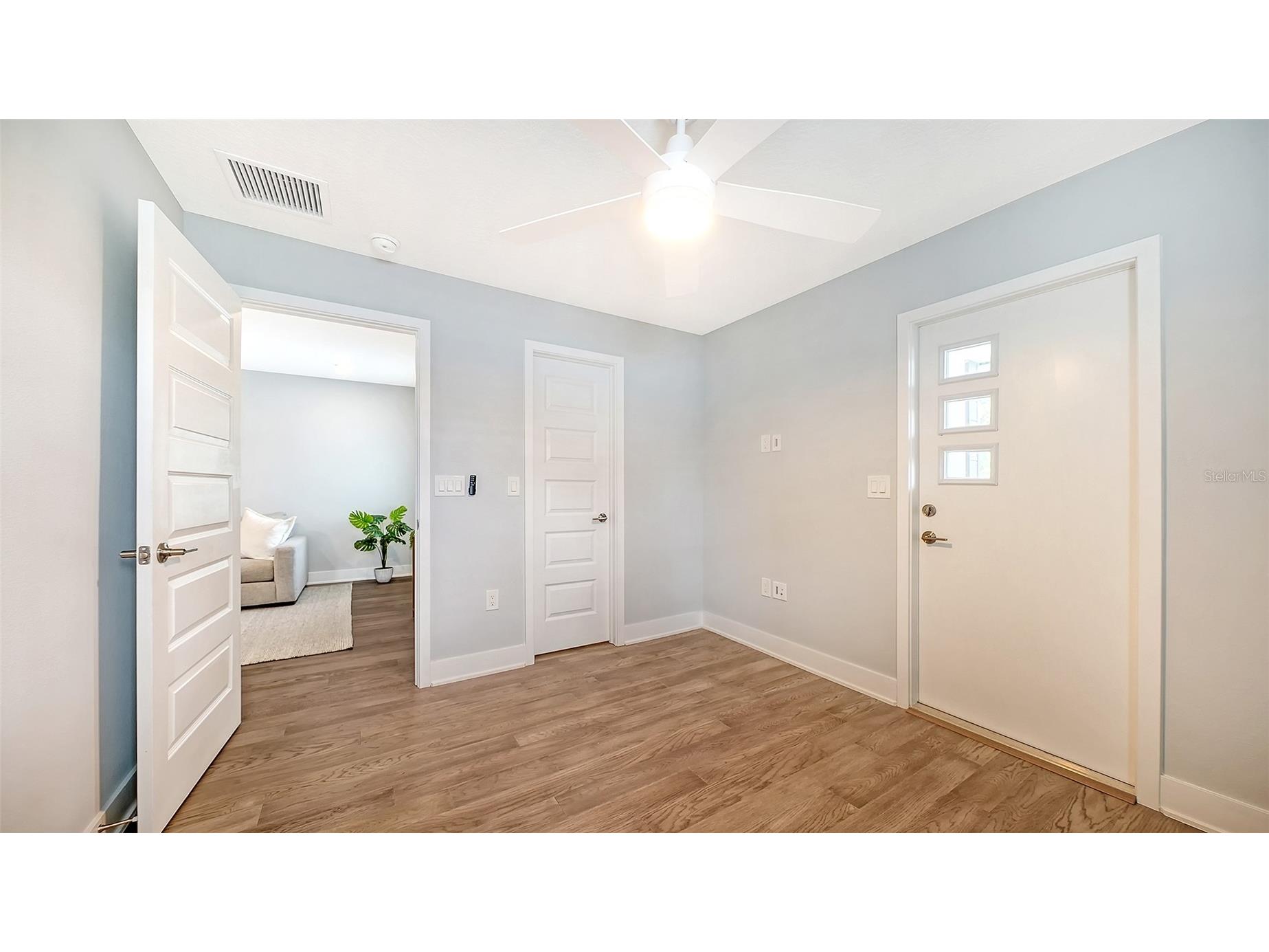 2554 Floyd Street Sarasota FL 34239 A4697988 image30