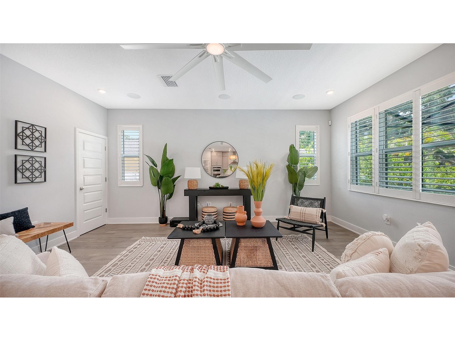 2554 Floyd Street Sarasota FL 34239 A4697988 image9