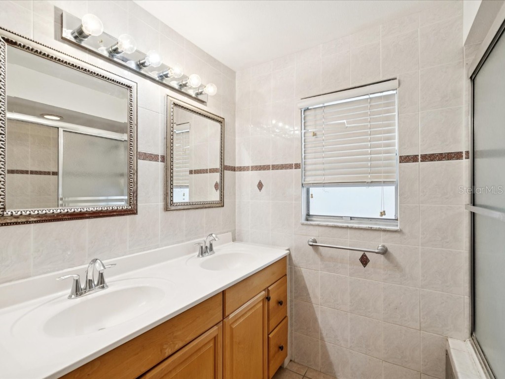 2554 Rolling Oaks Drive Palm Harbor FL 34683 OM708416 image28