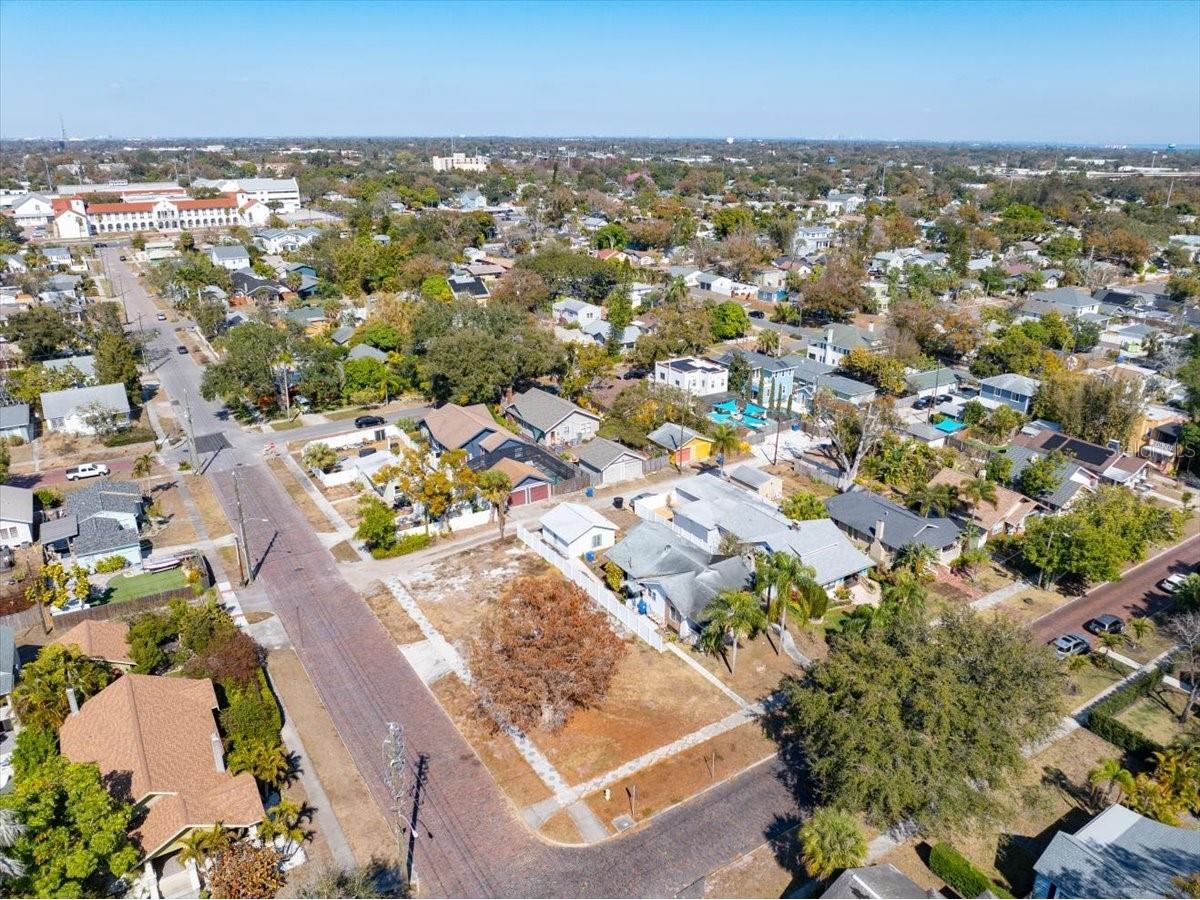 2555 Burlington Avenue N Saint Petersburg FL 33713 TB8476535 image2