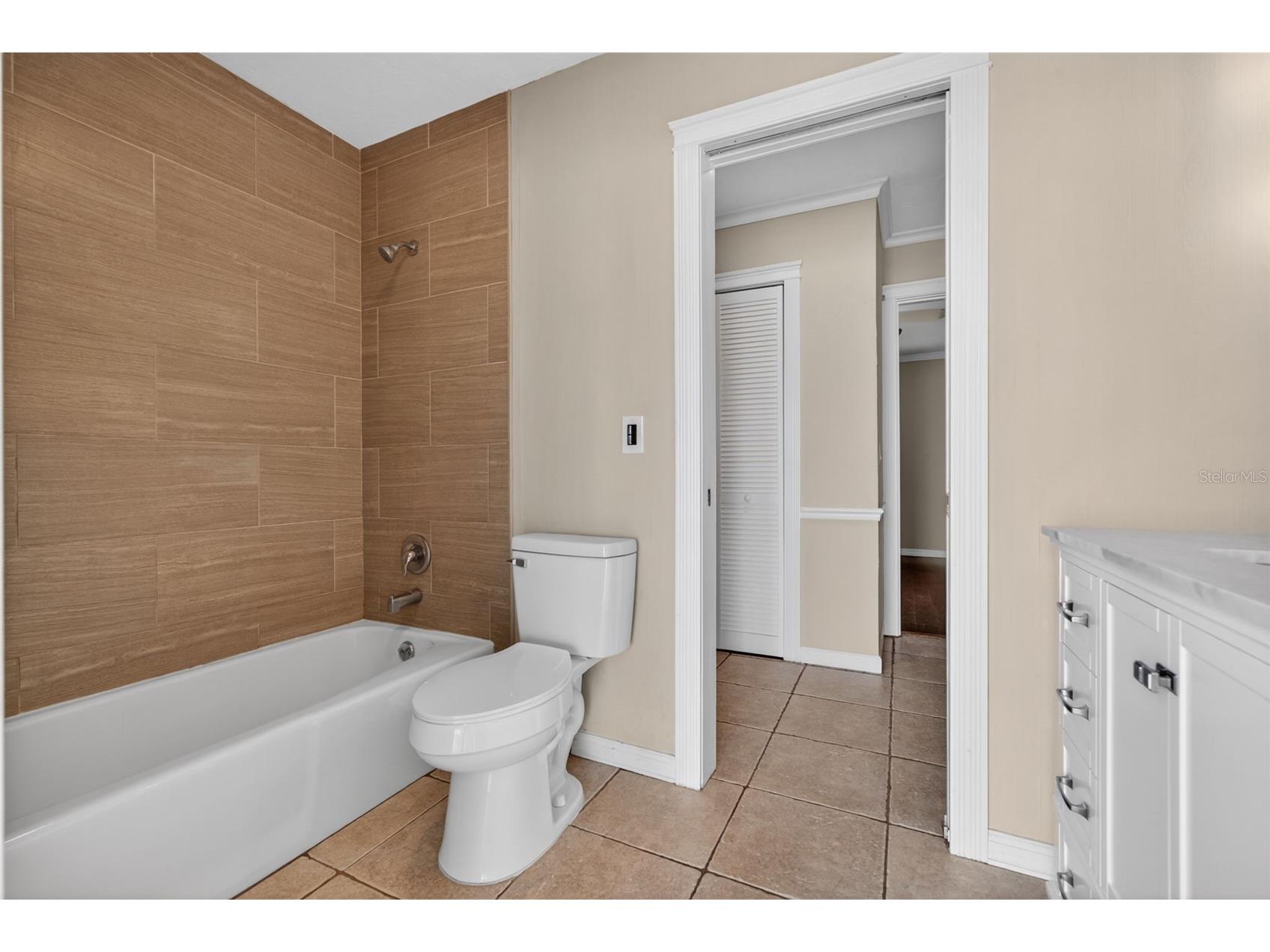 2555 Constitution Boulevard Sarasota FL 34231 - PHILIPPI CREEK A4692843 image32