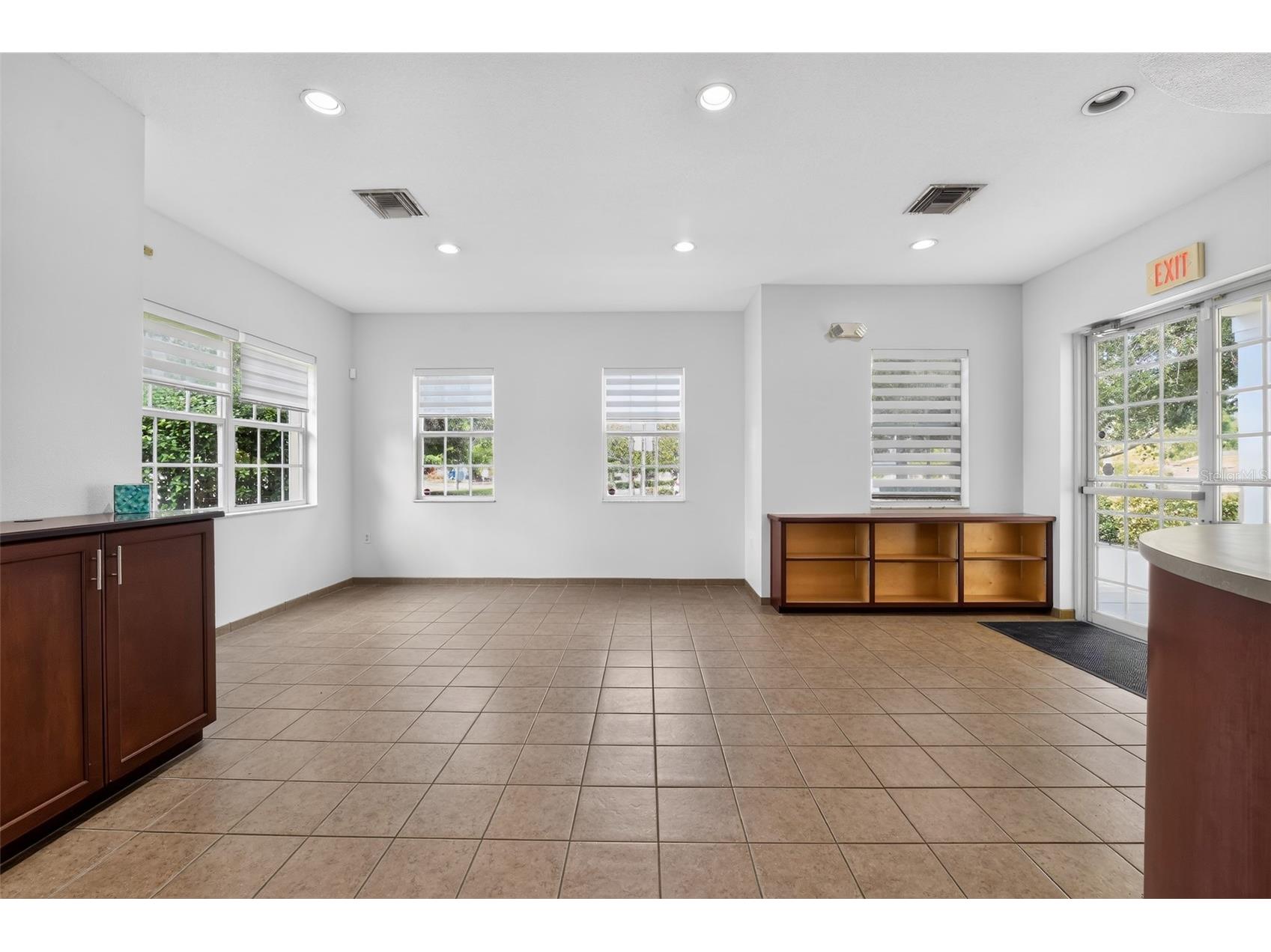 2555 Pinellas Point Drive S Saint Petersburg FL 33706 TB8524980 image10