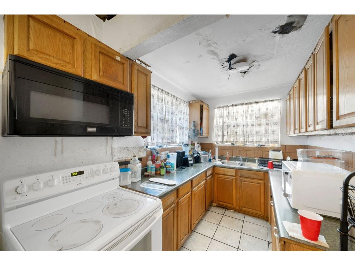 2555 Queen St S Saint Petersburg FL 33712 TB8450409 image12