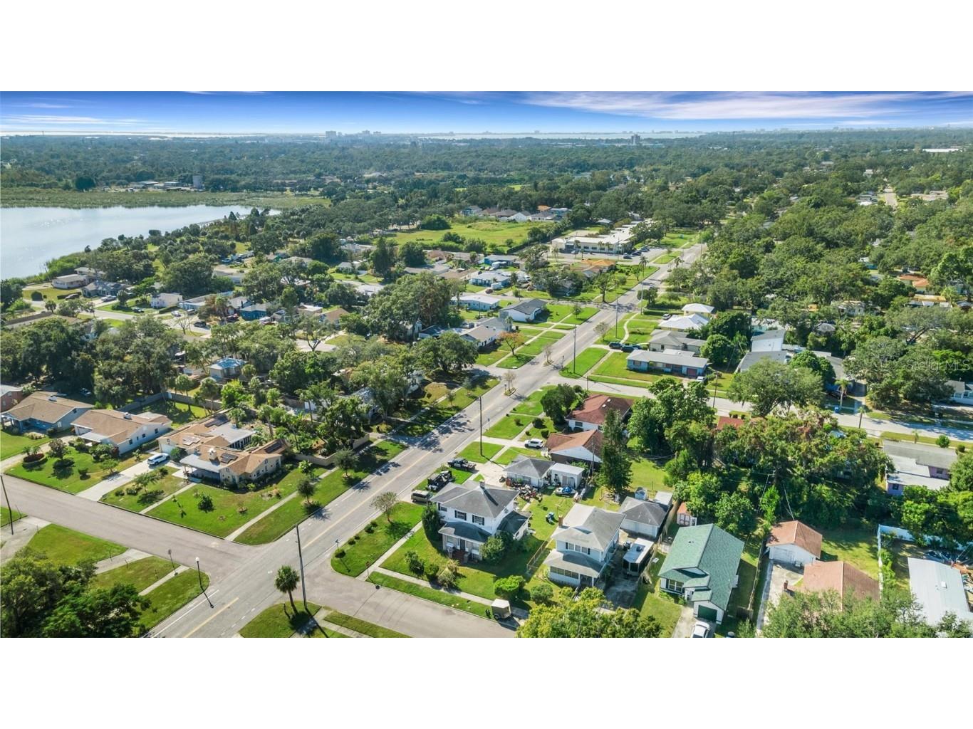 2555 Queen St S Saint Petersburg FL 33712 TB8450409 image25