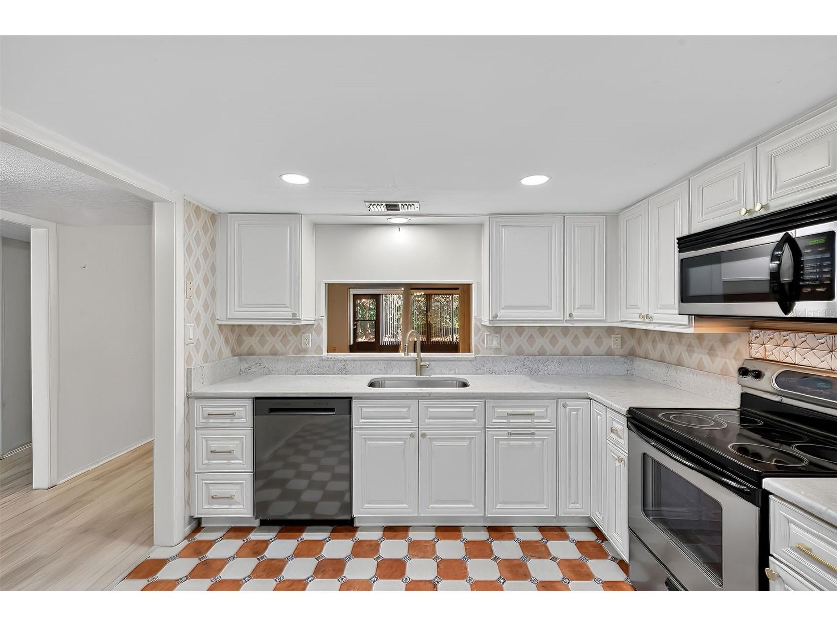 2555 Royal Pines Circle #15A Clearwater FL 33763 TB8419423 image7