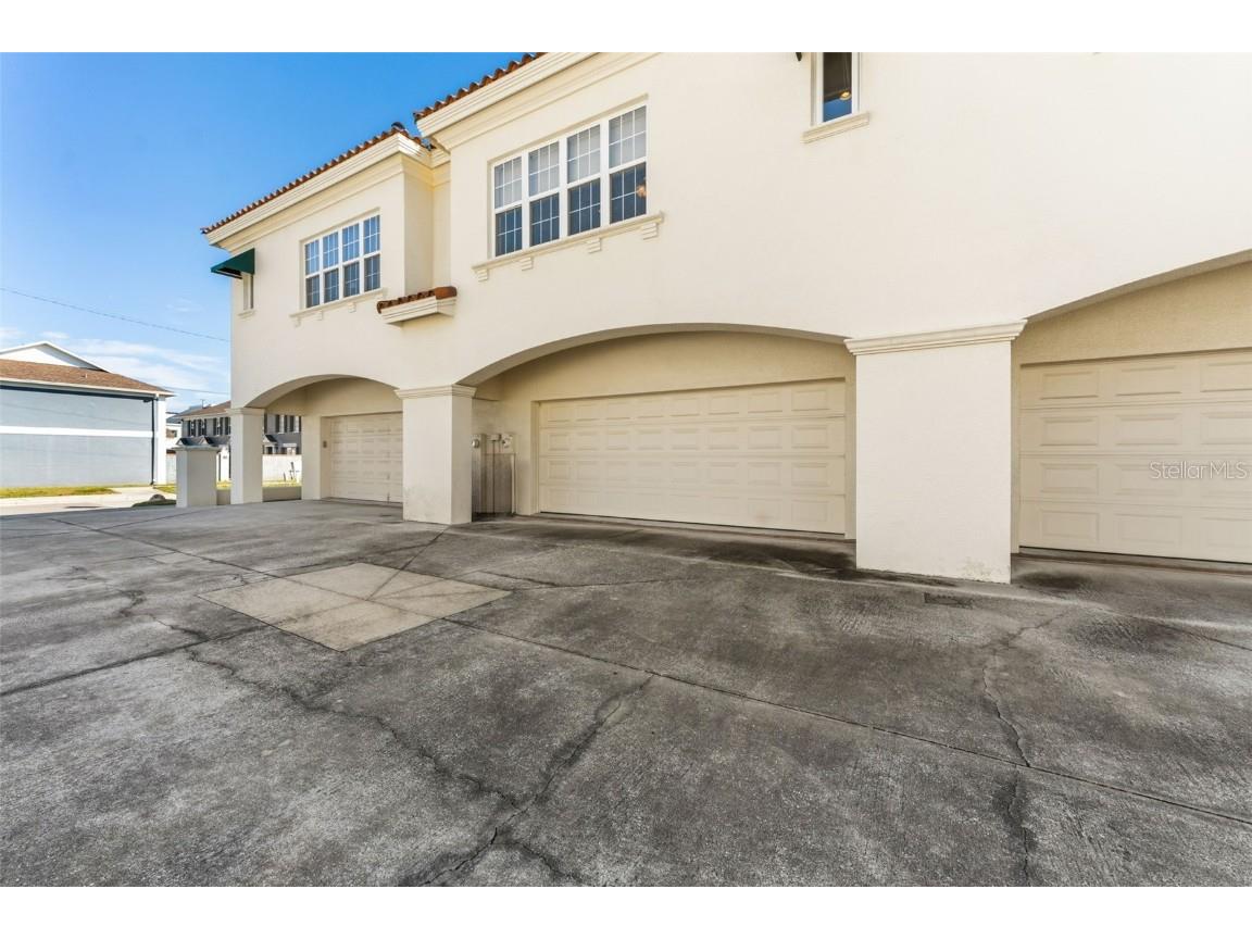 2555 W Platt Street Tampa FL 33609 TB8444819 image34