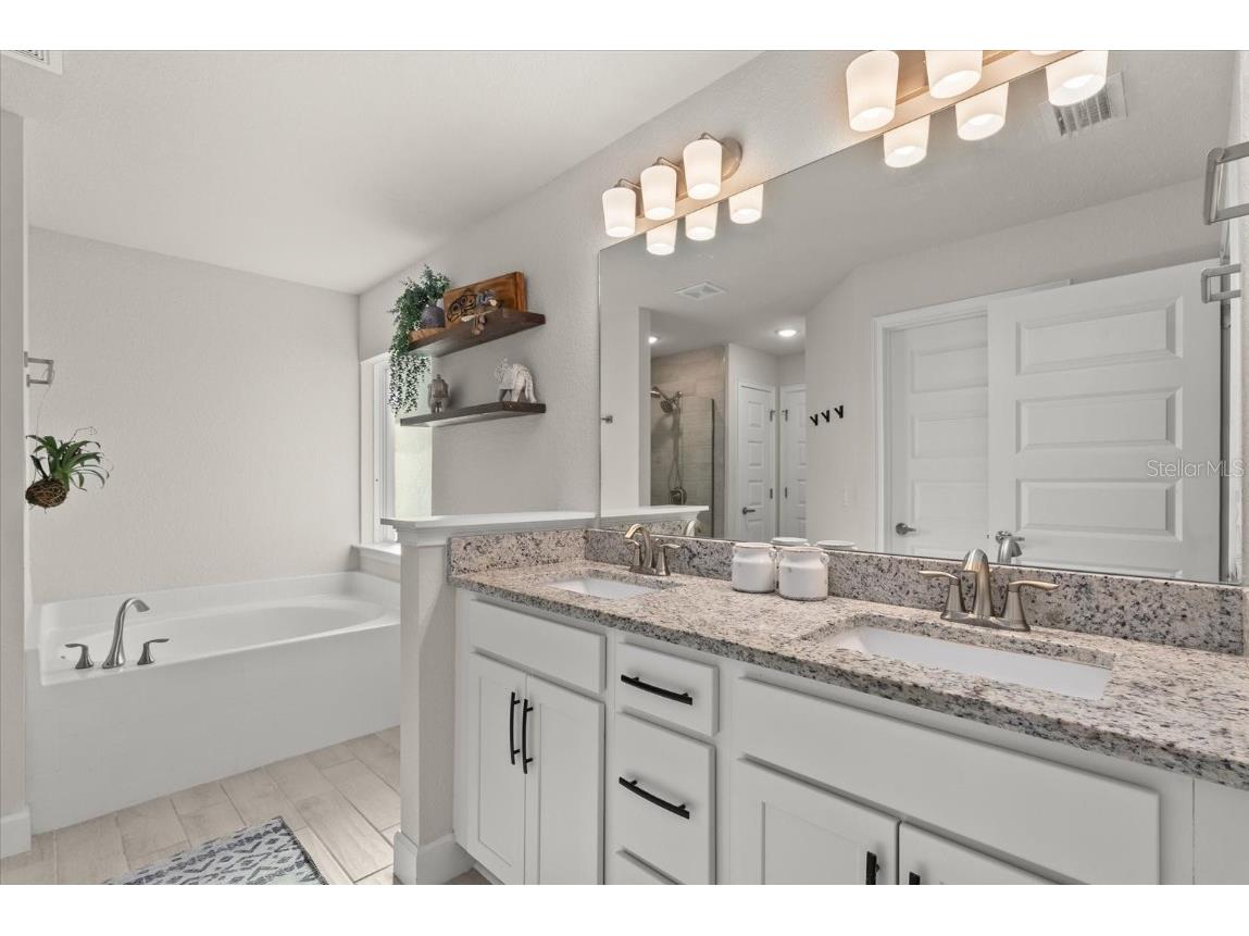 2556 Averland Loop North Port FL 34287 A4639429 image23