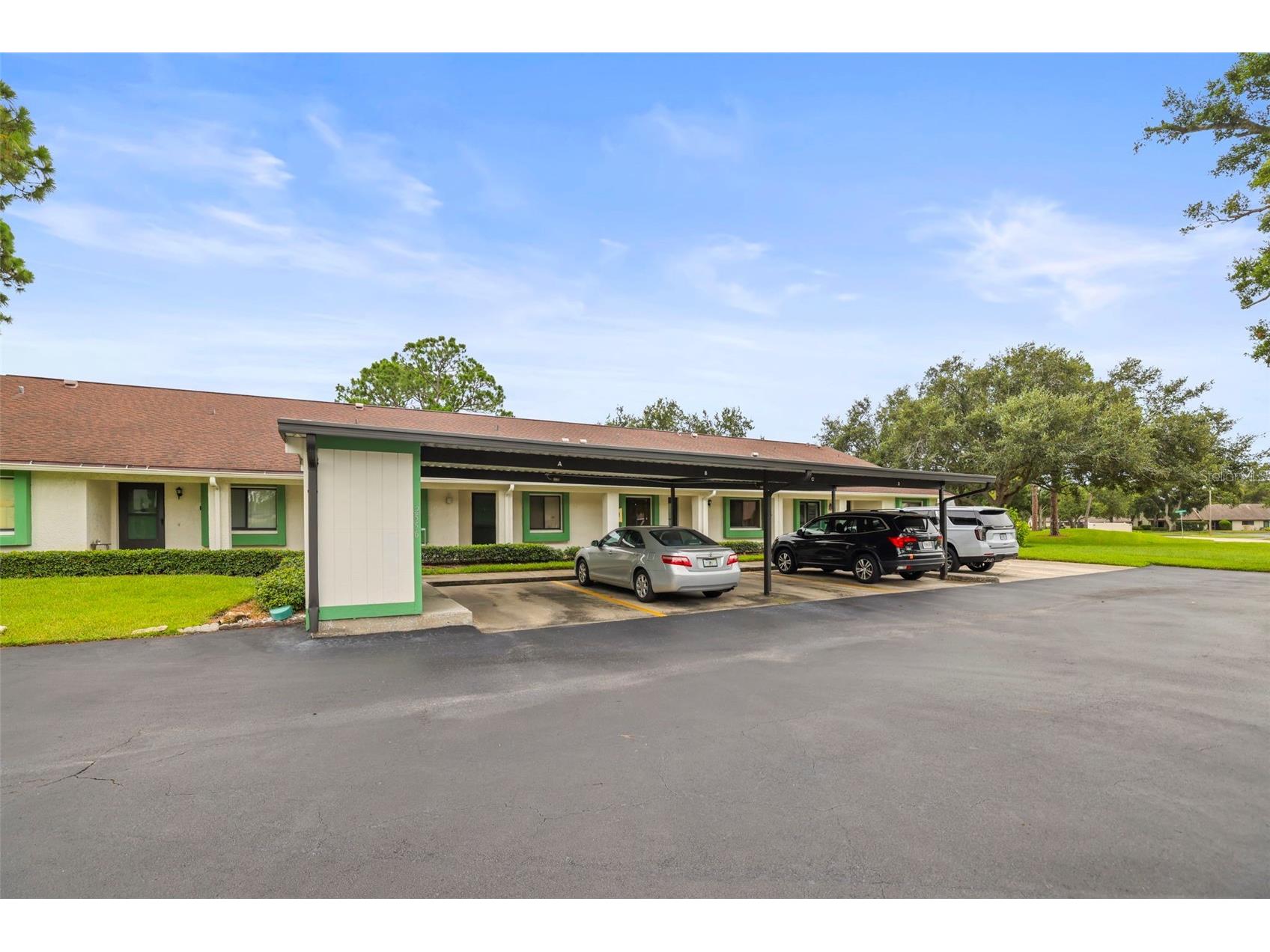 2556 Royal Pines Circle #13-C Clearwater FL 33763 TB8529554 image1