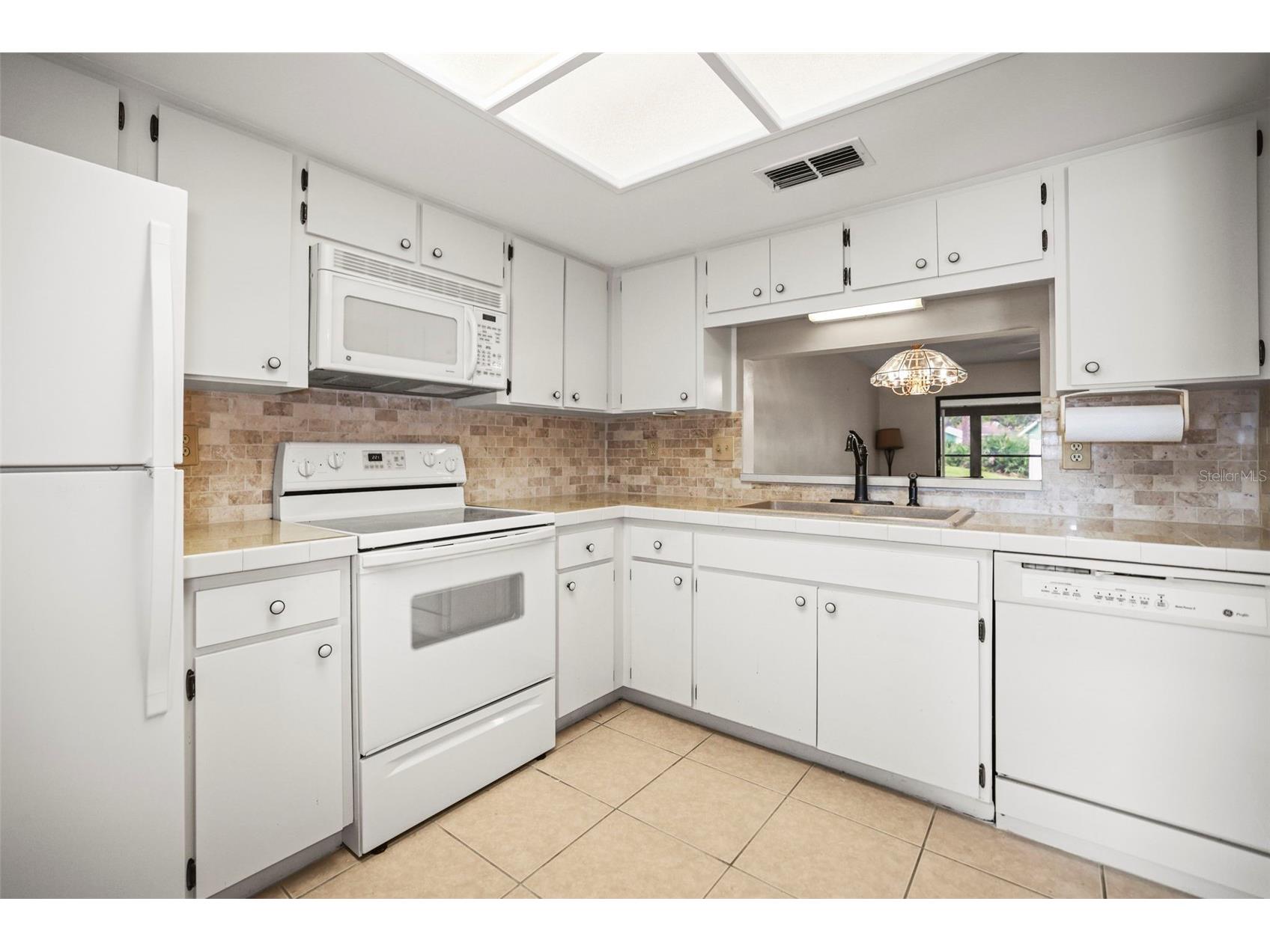 2556 Royal Pines Circle #13-C Clearwater FL 33763 TB8529554 image8
