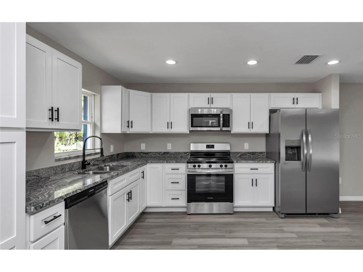 2556 SW 152nd Avenue Ocala FL 34481 OM713760 image9