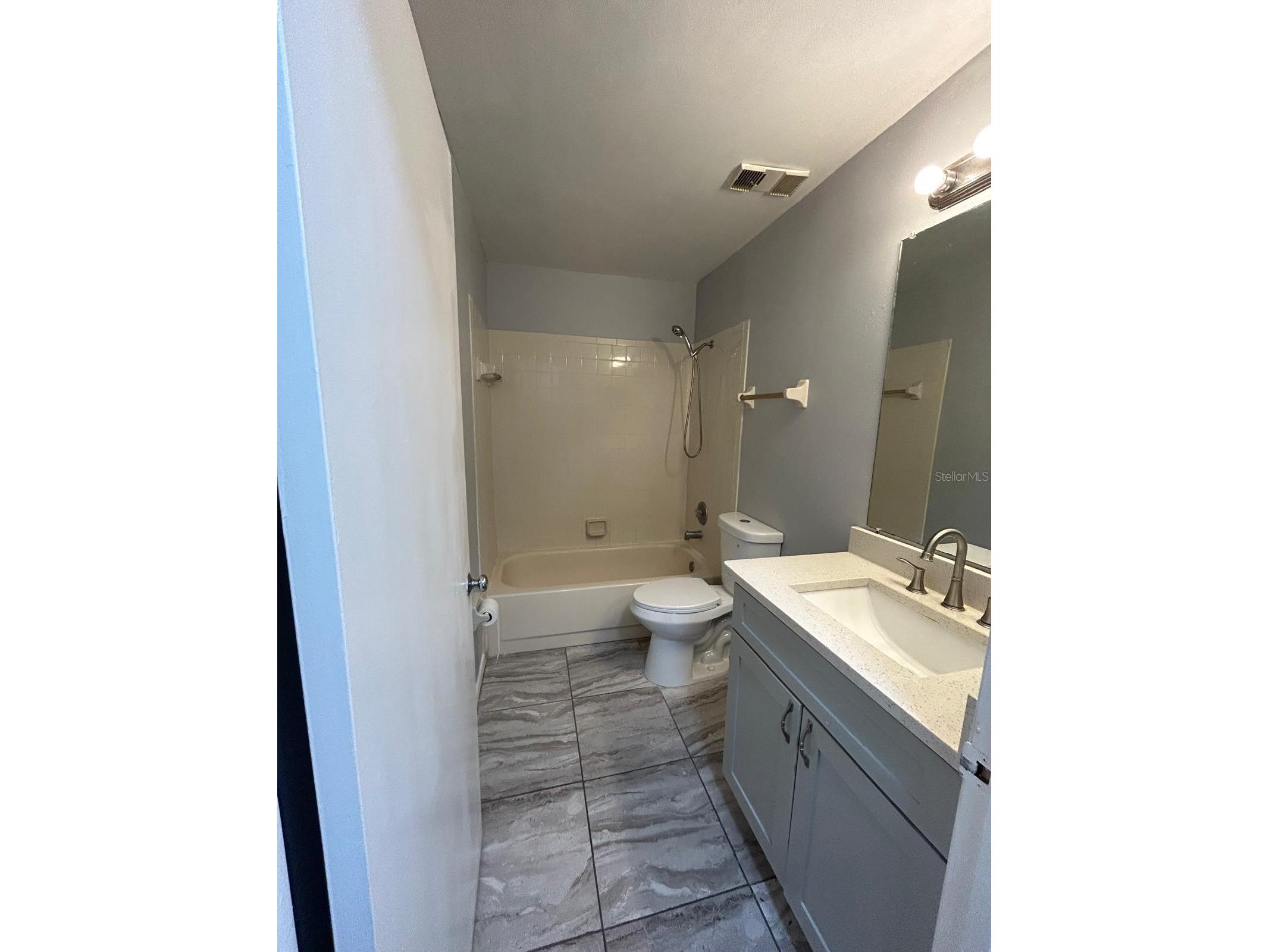 2556 Woodgate Boulevard #203 Orlando FL 32822 O6406795 image9