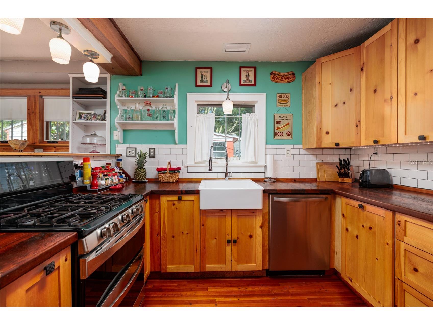 2557 16th Avenue N Saint Petersburg FL 33713 TB8504745 image14