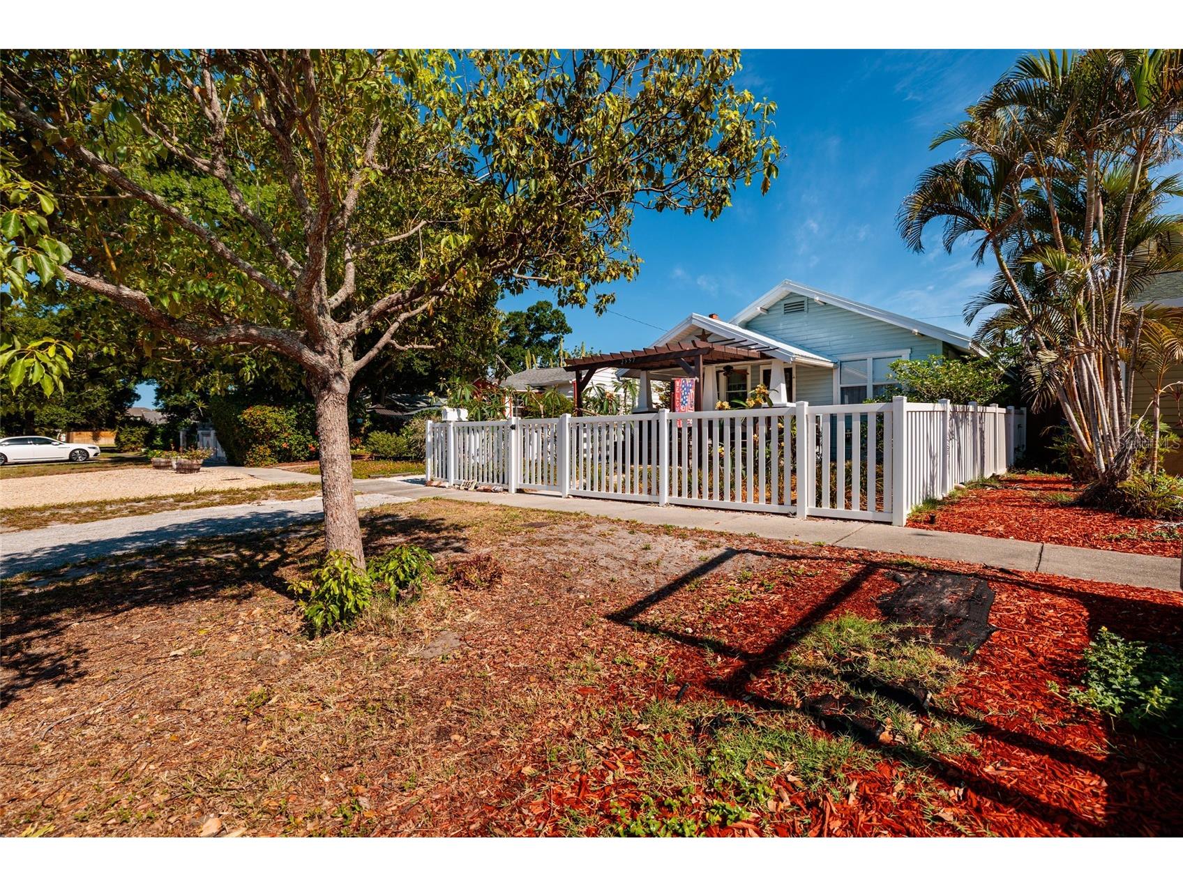 2557 16th Avenue N Saint Petersburg FL 33713 TB8504745 image3
