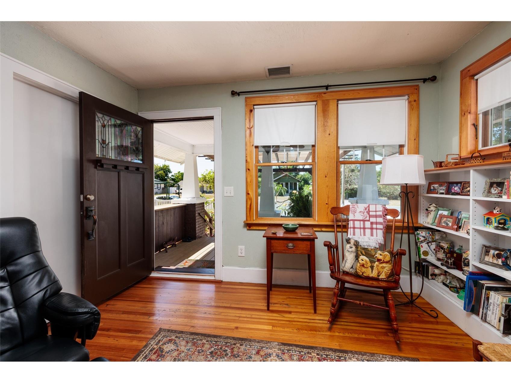 2557 16th Avenue N Saint Petersburg FL 33713 TB8504745 image7