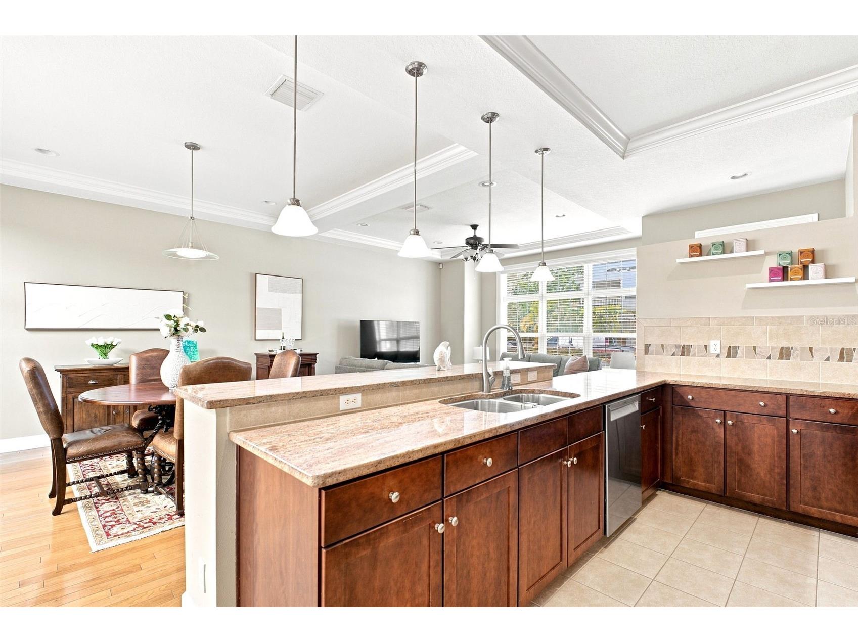 2557 W Platt Street Tampa FL 33609 TB8532377 image10