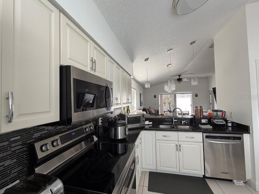 2558 E Chatman Circle Kissimmee FL 34746 S5135623 image5