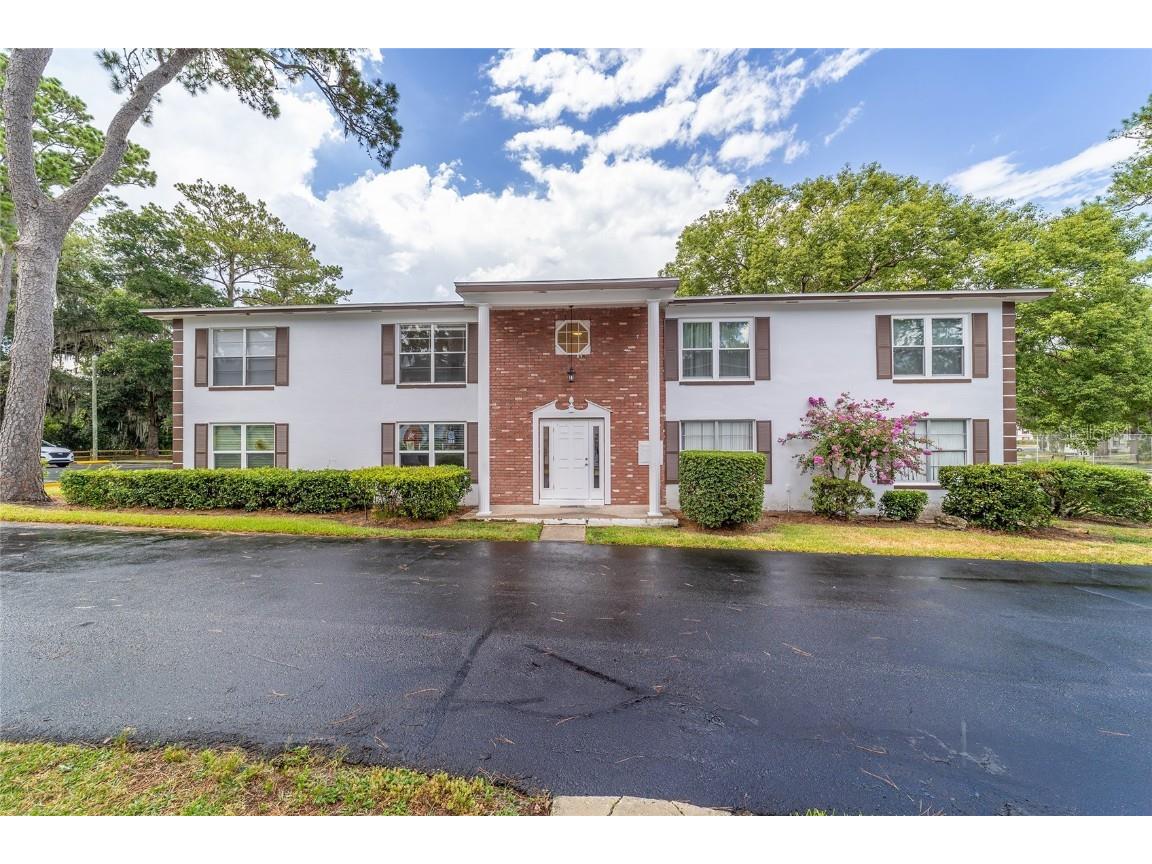 2558 SE 15th Avenue #F Ocala FL 34471 OM680396 image1