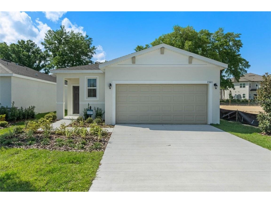 2559 Avalon Park Boulevard Tavares FL 32778 J960922 image1