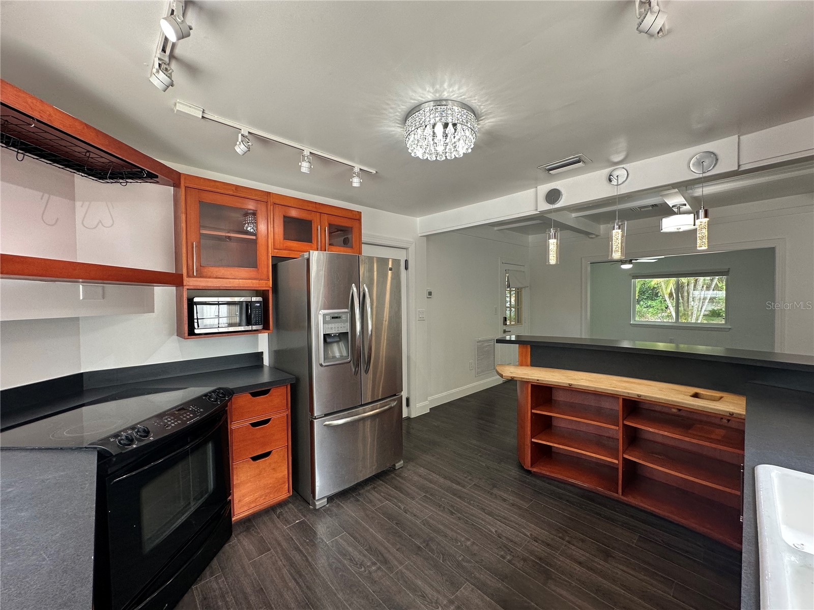 2559 E Paulstan Court Sarasota FL 34237 A4696590 image12