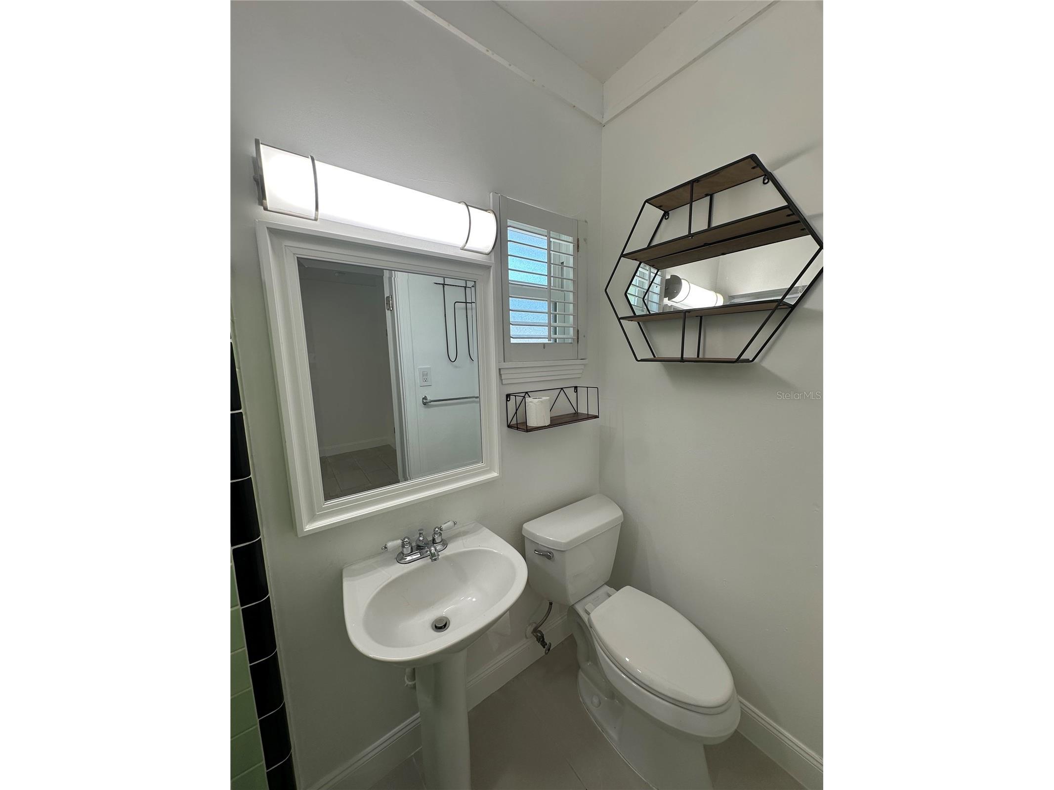2559 E Paulstan Court Sarasota FL 34237 A4696590 image21