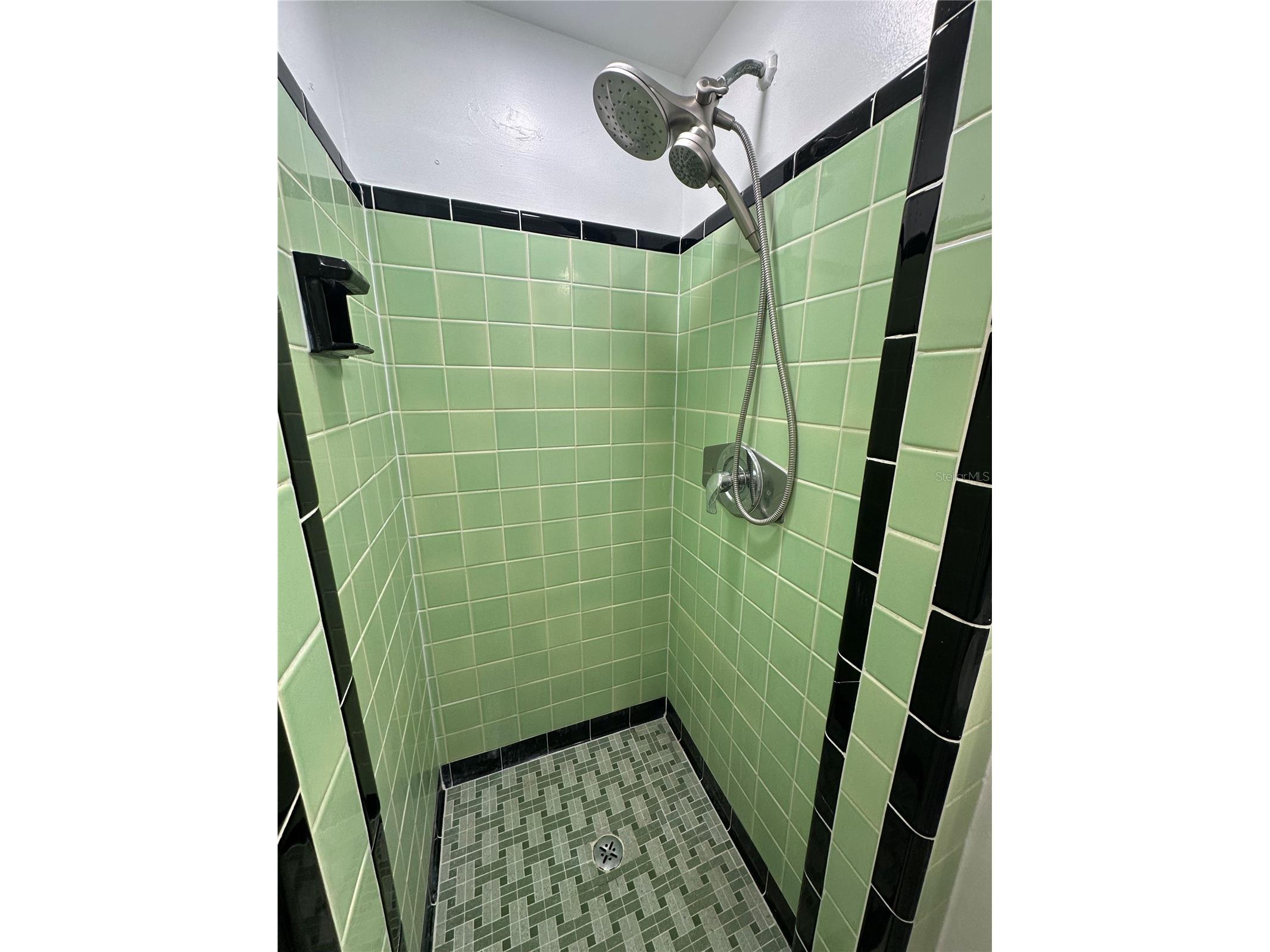 2559 E Paulstan Court Sarasota FL 34237 A4696590 image22