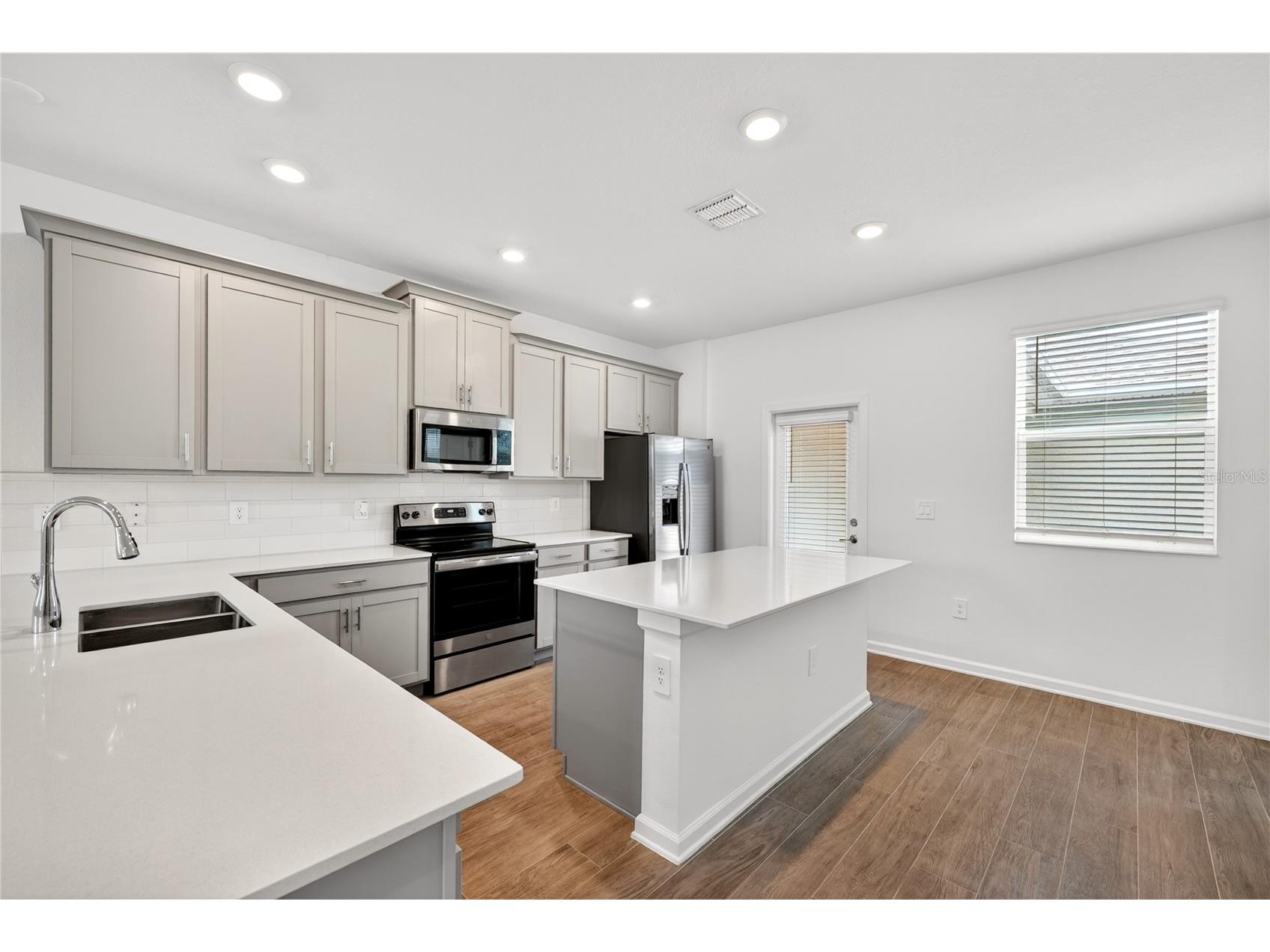 2559 Relaxing Lane Kissimmee FL 34744 O6416641 image14