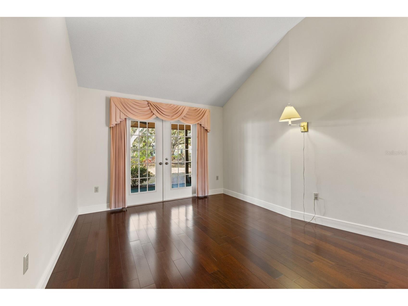 2559 Wood Oak Drive Sarasota FL 34232 A4656548 image14