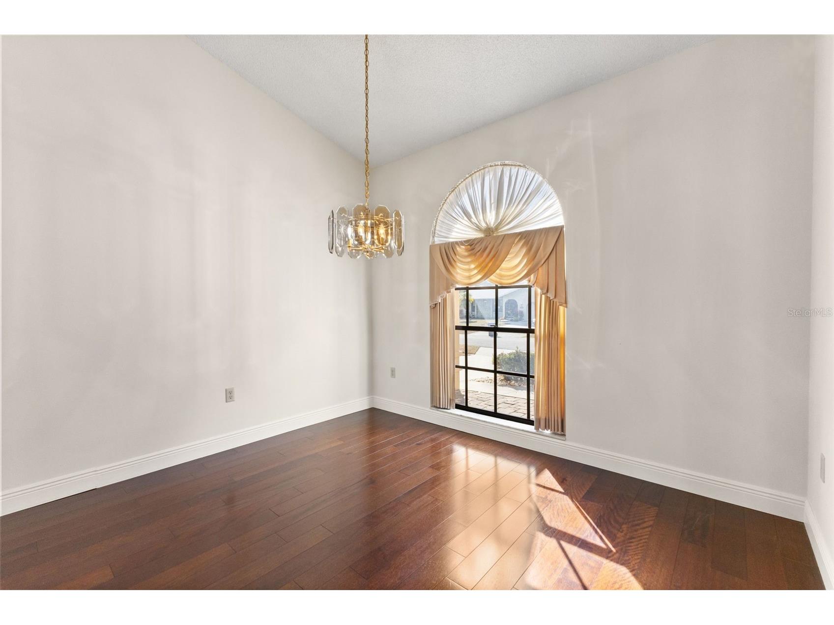 2559 Wood Oak Drive Sarasota FL 34232 A4656548 image18